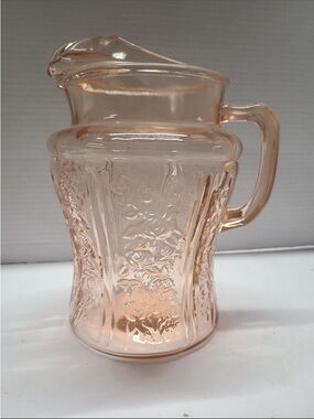 Vintage Pink Depression Glass Pitcher - Sharon by Federal Glass
Like new!